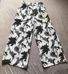 ページボーイ　ワイドパンツ