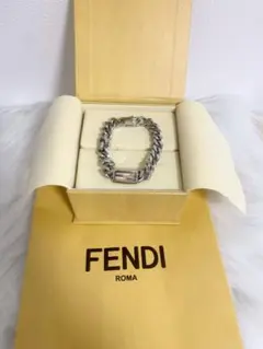 美品！FENDI ブレスレットのサムネイル