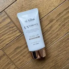 ダルバ　トーンアップサンクリーム　日焼け止め　化粧下地　ピンク