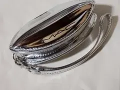 M.A.C リップ型 ポーチ