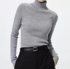 UNIQLO メリノリブタートルネックセーター M