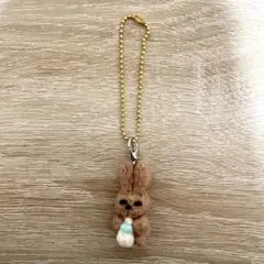 羊毛フェルト　赤ちゃん　うさぎ　キーホルダー