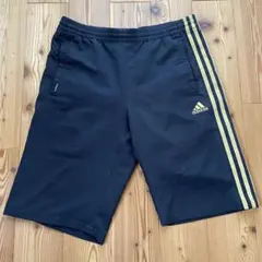 アディダス　メンズL ショートパンツ　黒
