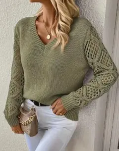 オリーブグリーン Vネックニット 長袖