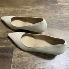N ベージュ ポインテッドトゥパンプス