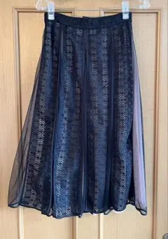ストロベリーフィールズ　美品 黒いレースとピンクのチュールスカート
