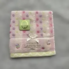 ラデュレマカロン刺繍のピンクハンカチのサムネイル
