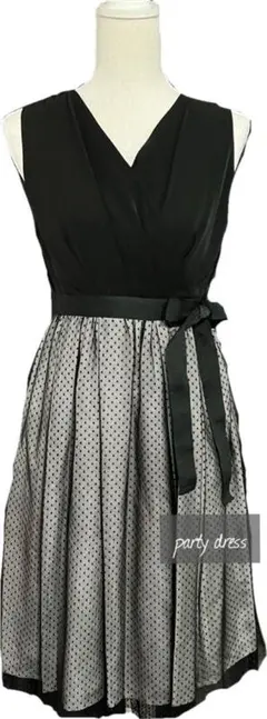ドッド柄切り替えパーティドレス