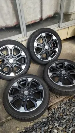 ダイハツウェイク純正ホイール　中古良品のサムネイル