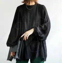 値下げ【美品】✨️antiqua✨️バックボタンブラウス《終売品》￥4990→のサムネイル