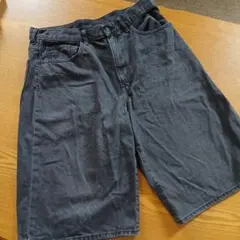 GU ブラックデニムショートパンツ