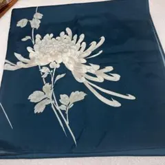 菊の花柄 ナイロン　風呂敷 ダークグリーン