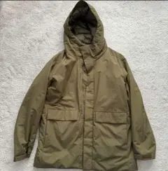 ユニクロ　ハイブリッドダウンパーカー　Lサイズ