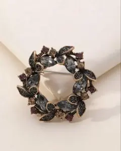 花と葉のデザイン ブローチ 3.9cm
