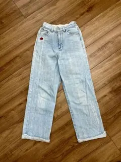 チェリー刺繍がかわいい♡ライトブルーデニムパンツ　女の子140