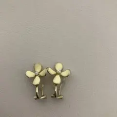 花形クリップ式イヤリング