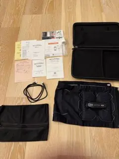 SIXPAD シックスパッド 初代3点セット 電池式 - メルカリ