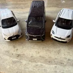 トヨタ ミニカー 3台セット RAV4 NOAH CROWN トヨタ ミニカー 3台セット RAV4 NOAH CROWN - メルカリ