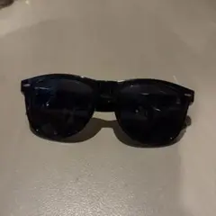 ウェリントン型サングラス ブラック