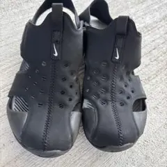 Nike ブラック キッズサンダル