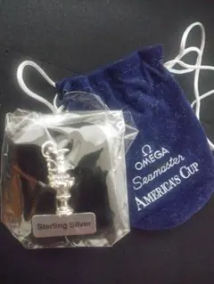 OMEGA Seamaster America's Cup チャーム 非売品のサムネイル