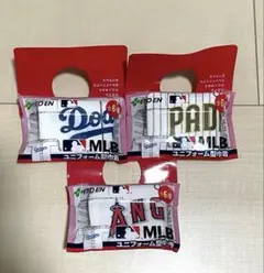 MLBユニフォーム型巾着　ドジャース＆エンゼルス&パドレス　新品未開封のサムネイル