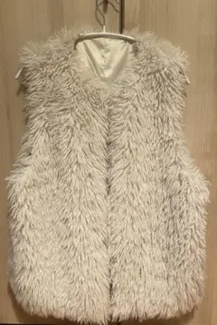 クリーム色 ノースリーブ ファーベスト