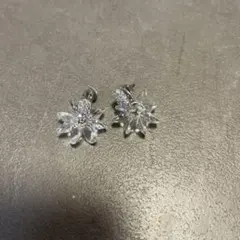 花形クリスタルピアス
