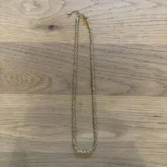 ゴールド ツイストデザイン ネックレス