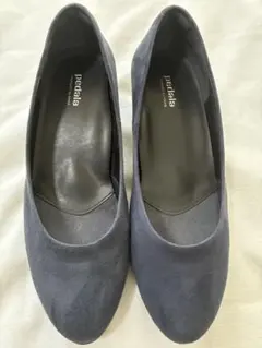 【未使用級】アシックス　ペダラ　1212A177　レザー　ローヒール　24.5 未使用級】アシックス ペダラ 1212A177 レザー ローヒール 24.5 - メルカリ