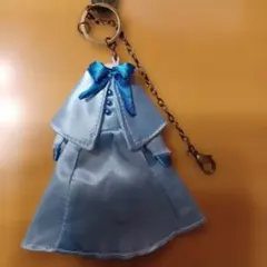 ハリーポッター キーホルダーボーバトン魔法アカデミー制服