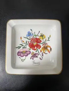 【新品未使用】グッチ リチャードジノリ コラボ灰皿　アッシュトレイ グッチ リチャードジノリ コラボ アッシュトレイ 灰皿 - メルカリ