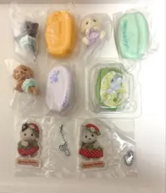 シルバニアファミリー　シルバニアくじ　赤ちゃん&ソファ　アクリルキーチェーン