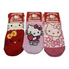 【新品未使用】9〜15cm３足セットサンリオ靴下　ベビー靴下　キティー　ソックス