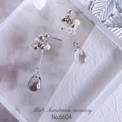 No.6604　❤︎うるうるグレーのしずくうるるんロング　ピアス/イヤリング