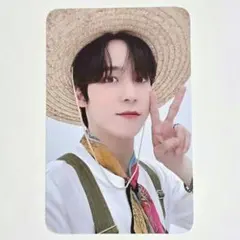 ATEEZ アチズ THE WORLD OUTLAW everine ユノ