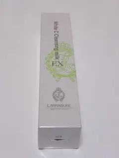 新品未開封ララビュウ ホワイトＣ　クレンジングミルクEX 150mlのサムネイル