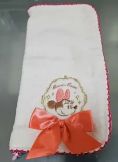 ミニーマウス タオルハンカチ　ファスナー付きペットボトル入れ