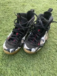 NIKE Air Foamposite One