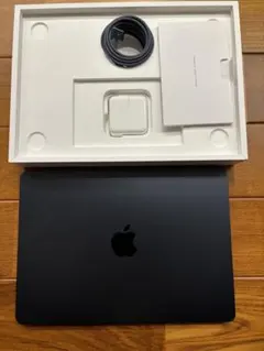 MacBook Air 13.6インチ