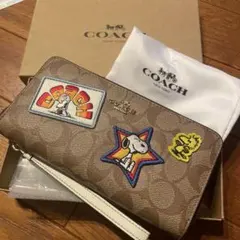まぁ様新品未使用 COACH 長財布 スヌーピー コラボ パッチ　カーキ コーチ
