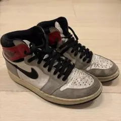 NIKE AIR JORDAN 1