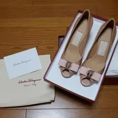 新品フェラガモパンプス