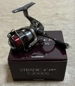 シマノ ストラディック CI4+ C2000S スピニングリール　箱　付属品付きのサムネイル
