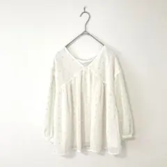 【ナチュラルビューティーベーシック】七分袖ブラウス Vネック シアー レイヤード