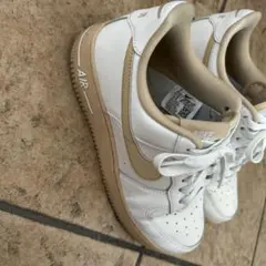 期間限定再値下げ❗️Nike Air Force 1 ホワイトベージュ スニーカー