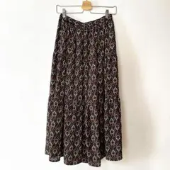 NATURAL BEAUTY フレアスカート M 黒花柄
