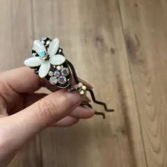 【訳あり】揺れるデザイン 夜会巻き フラワーモチーフ かんざし ヘアアクセサリー