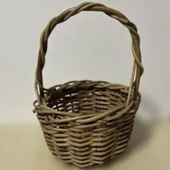 編み込みかごバッグ