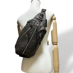 希少 美品 コーチ ボディバッグ トンプソン 斜め掛け レザー カーキ ロゴ